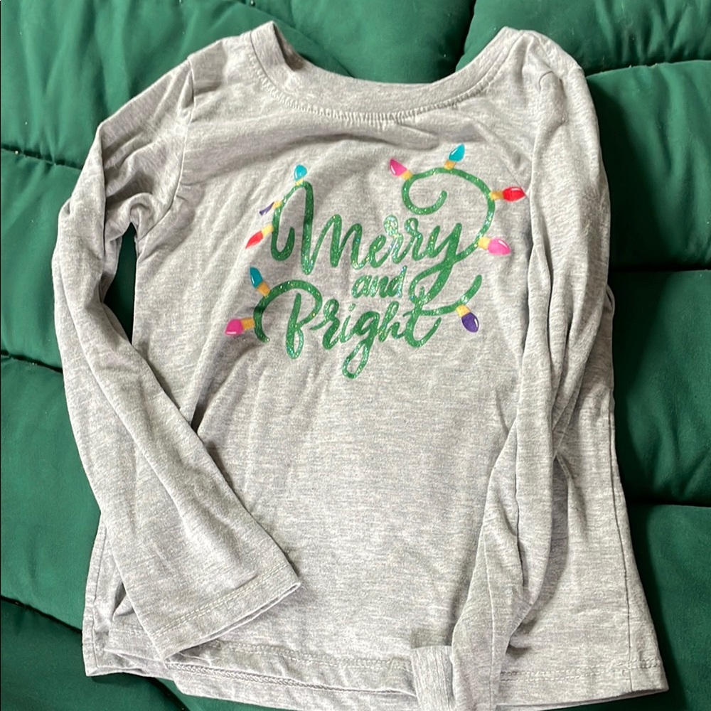 Gray Long Sleeve Tee with Festive Graphic